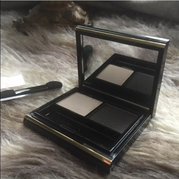 Elizabeth Arden Intrigue Eyeshadow Illusion 07 makeup - Picture 2 of 4